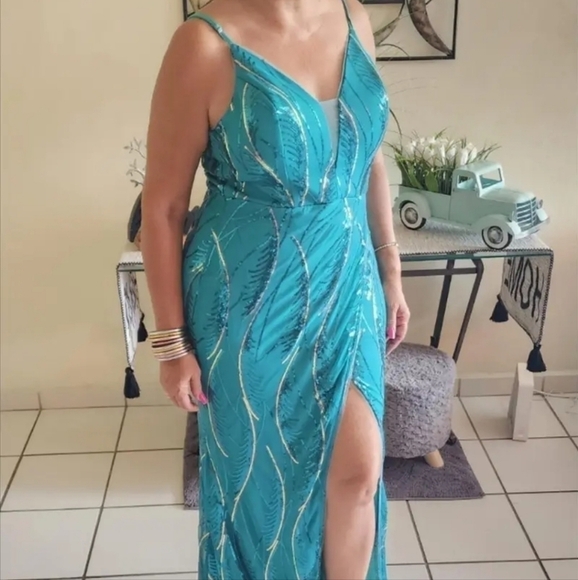 Turquoise, Sleeveless, plants pattern , split thigh, long lenth, bodyco… - Picture 14 of 14